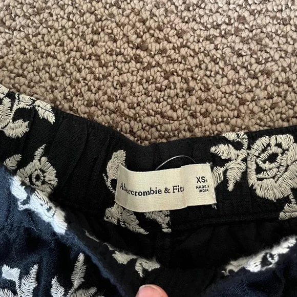 Abercrombie embroidered watching set - Picture 8 of 9